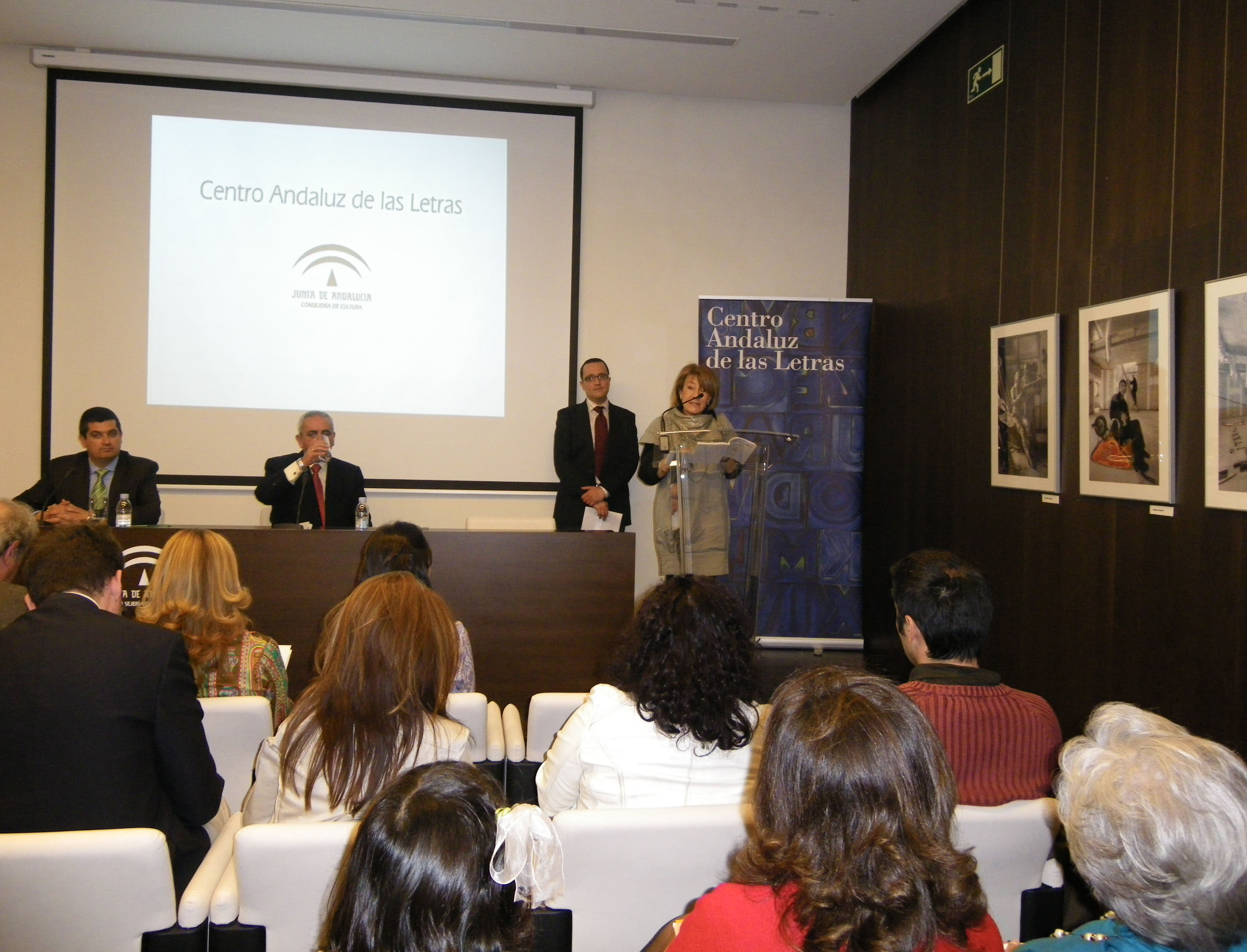 Encuentro con los lectores en la biblioteca